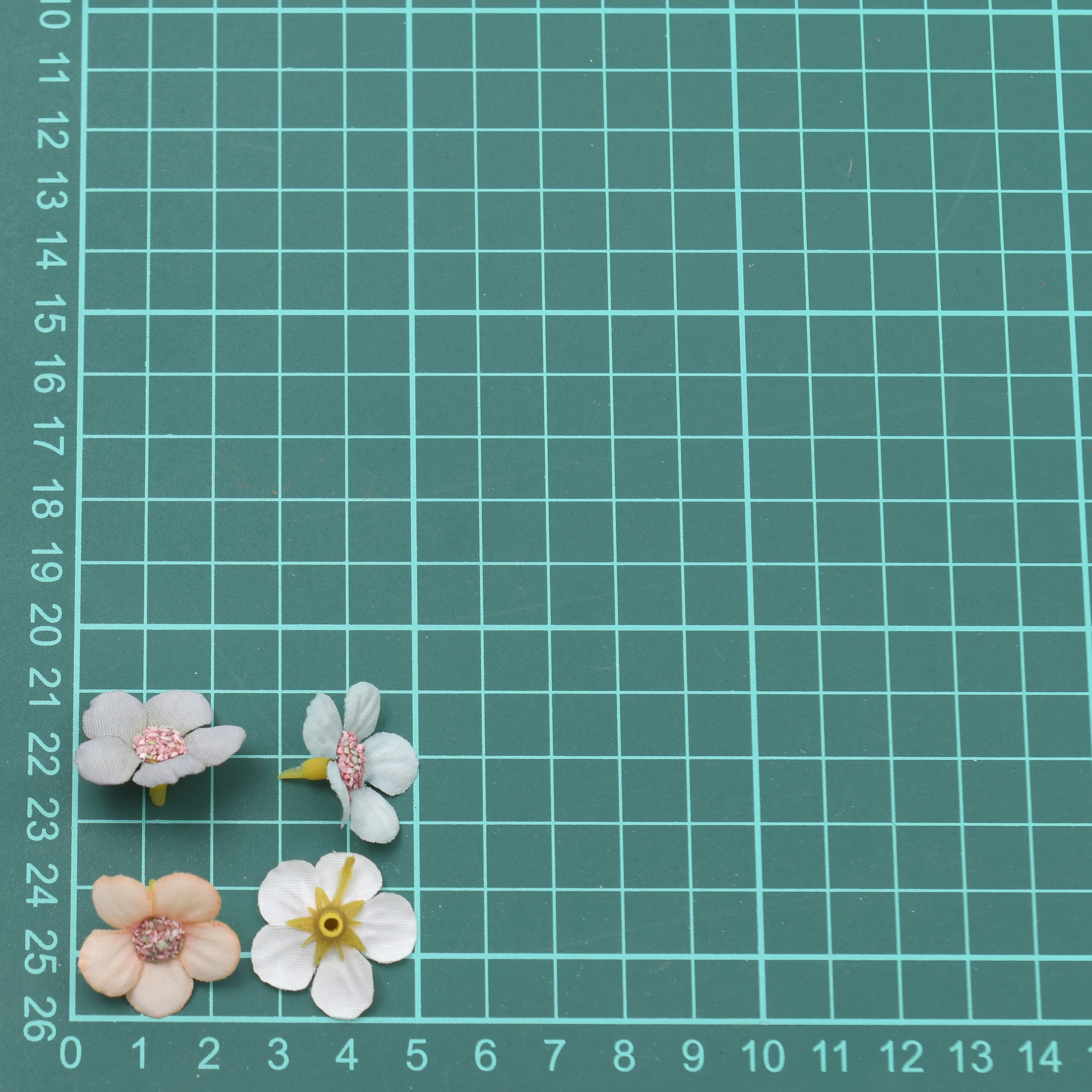 50pcs Multicolor de Flori Daisy Capul Mini Mătase Artificială de Flori Pentru Nunta, Petrecerea de Logodnă a Decor Acasă DIY Ghirlanda Frizură 4
