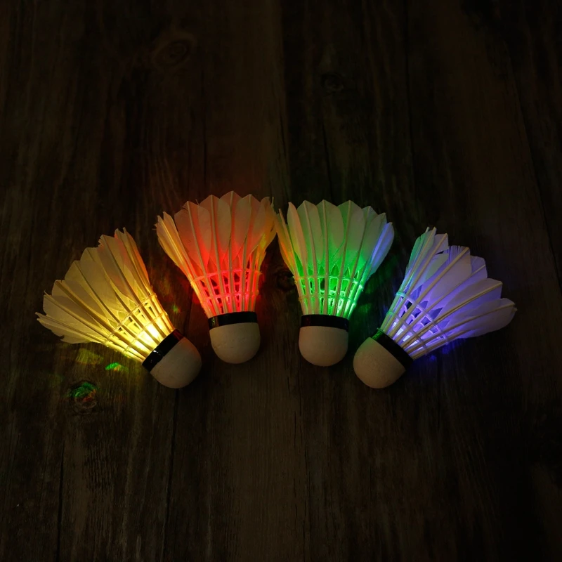 NOI 4buc Iluminat Badminton Întuneric de Noapte cu LED-uri Colorate Fluturașul de Badminton 4